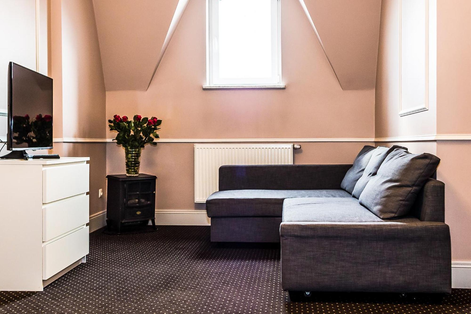 Aparthotel Platinum Apartamenty Иновроцлав Екстериор снимка