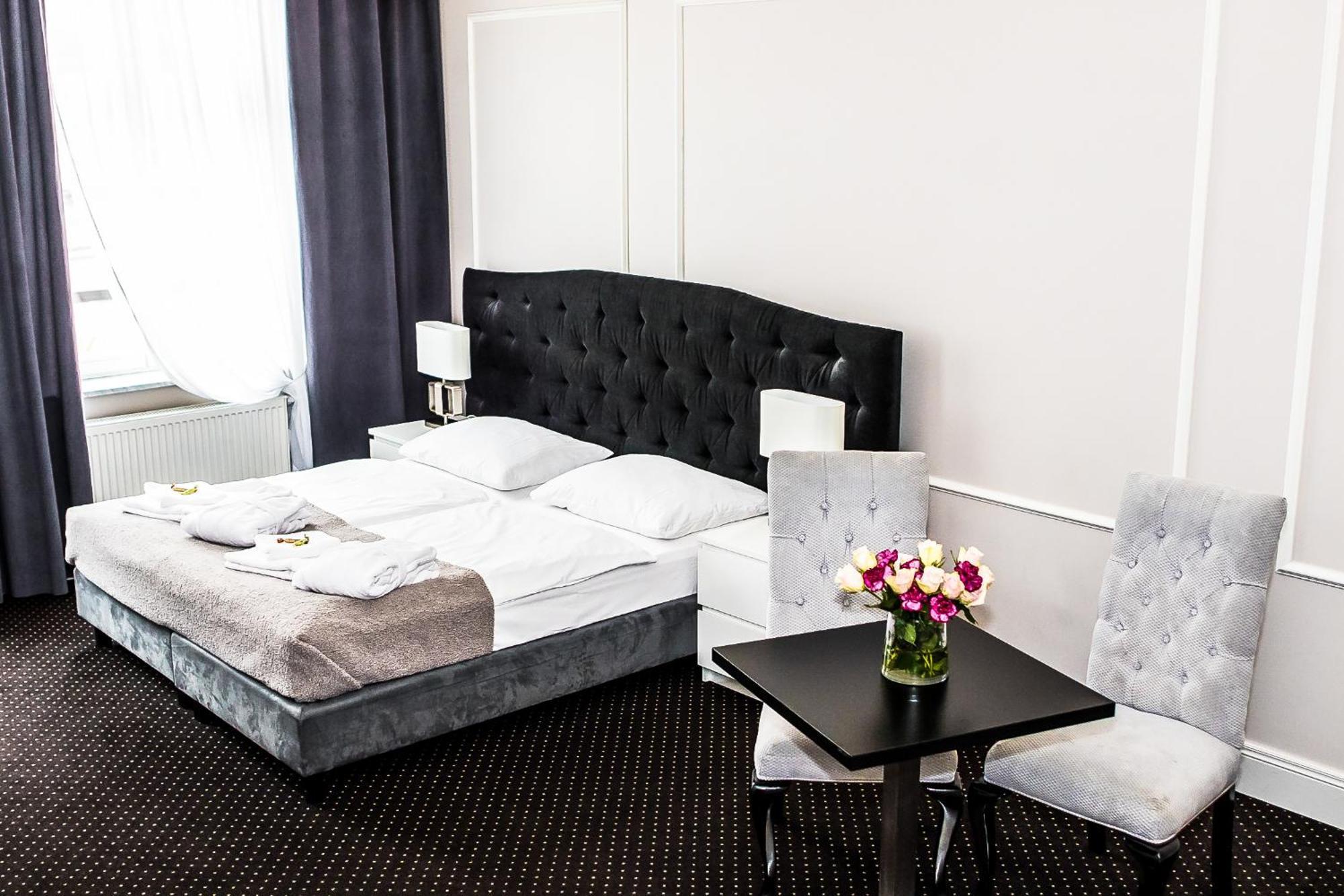 Aparthotel Platinum Apartamenty Иновроцлав Екстериор снимка